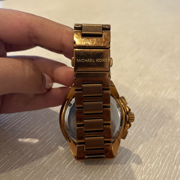 Michael Kors Women’s Rose Gold Watch mk-5757 stainless steel - Picture 4 of 8